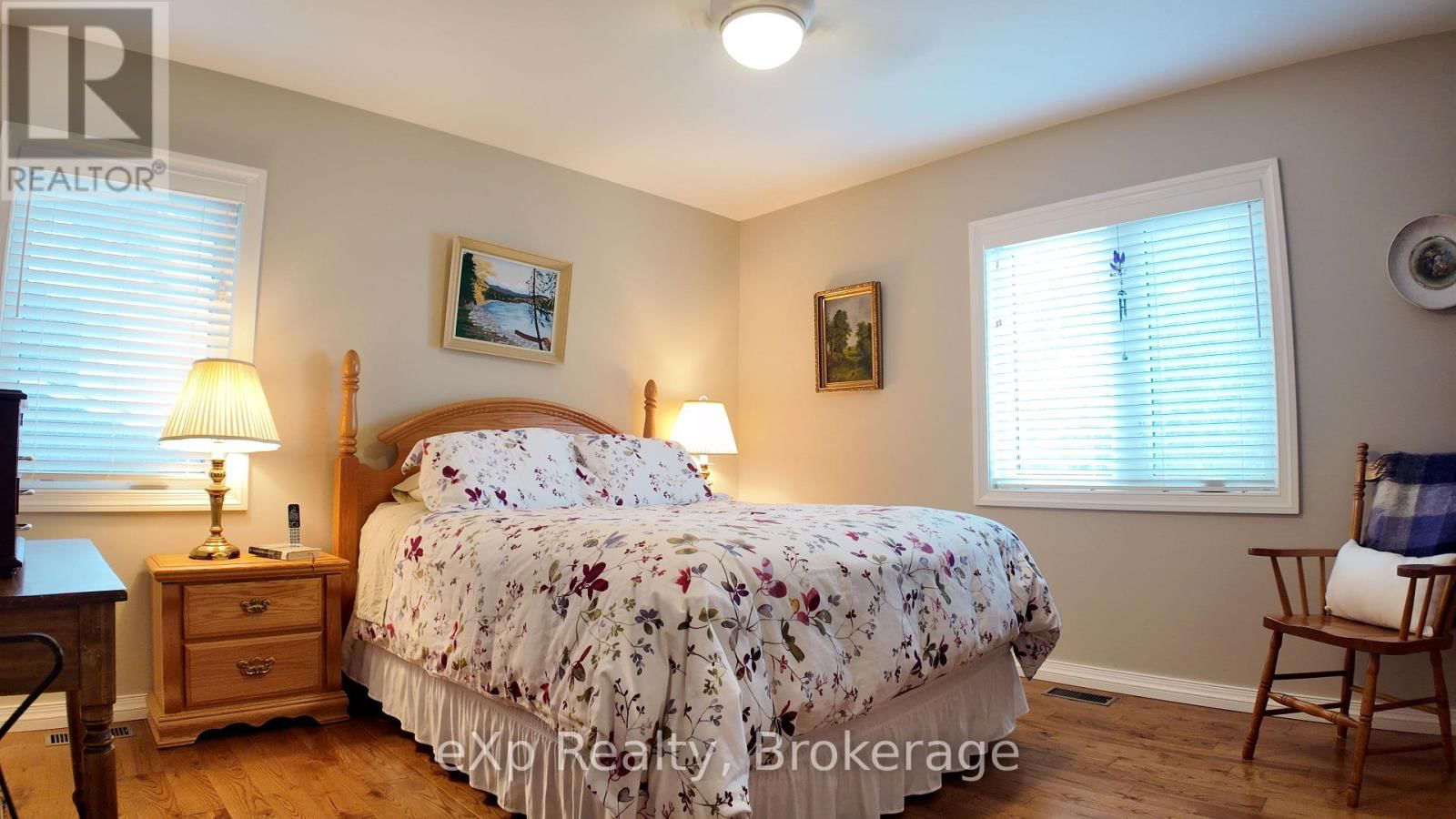 188 12TH AVENUE Image 17