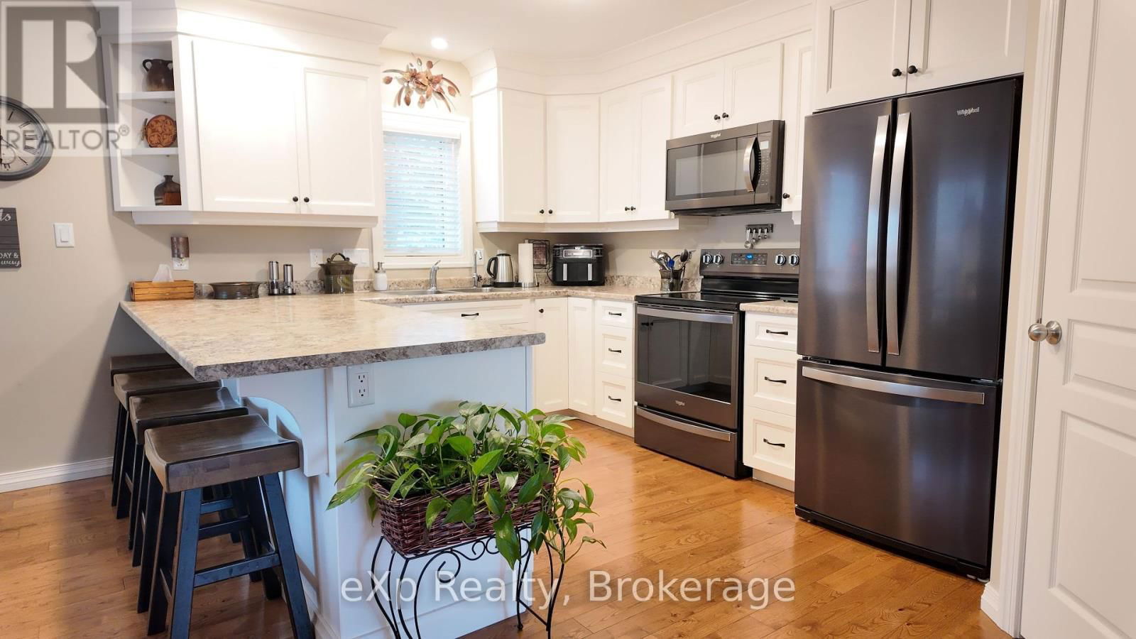 188 12TH AVENUE Image 3