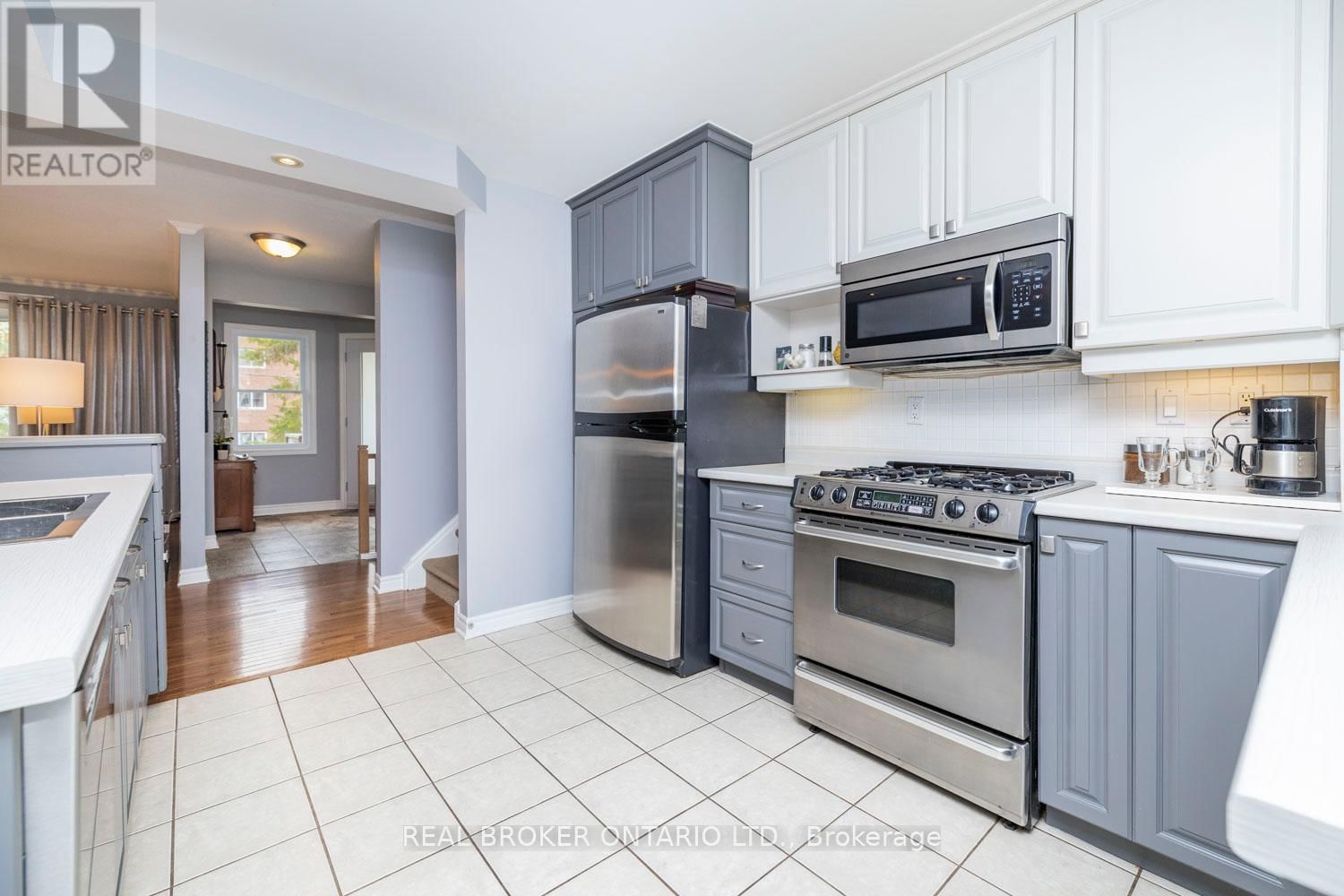 392 COUNTRY STREET Image 17