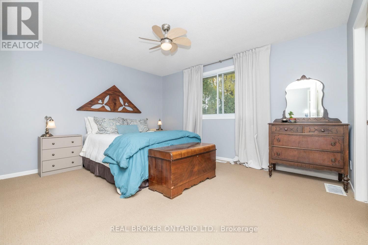 392 COUNTRY STREET Image 22