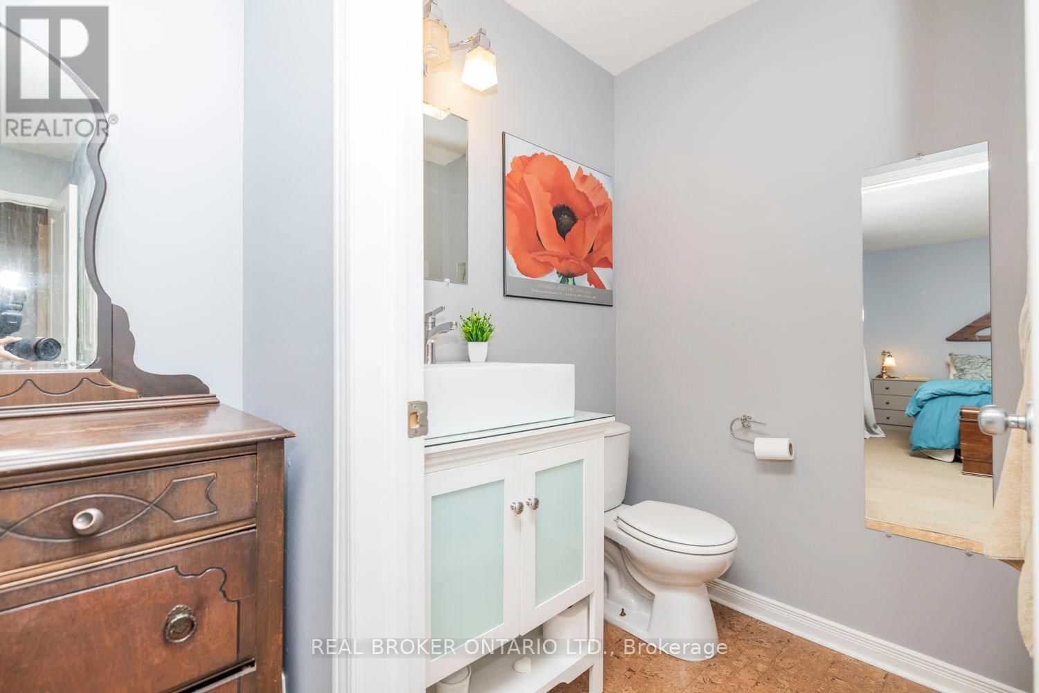 392 COUNTRY STREET Image 23