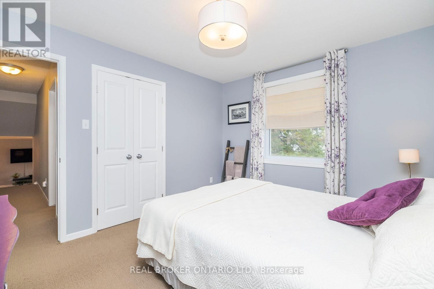 392 COUNTRY STREET Image 26