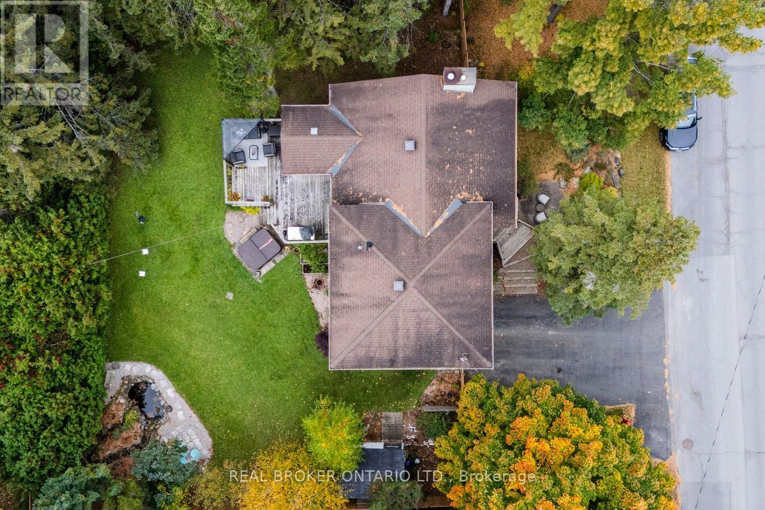 392 COUNTRY STREET Image 39
