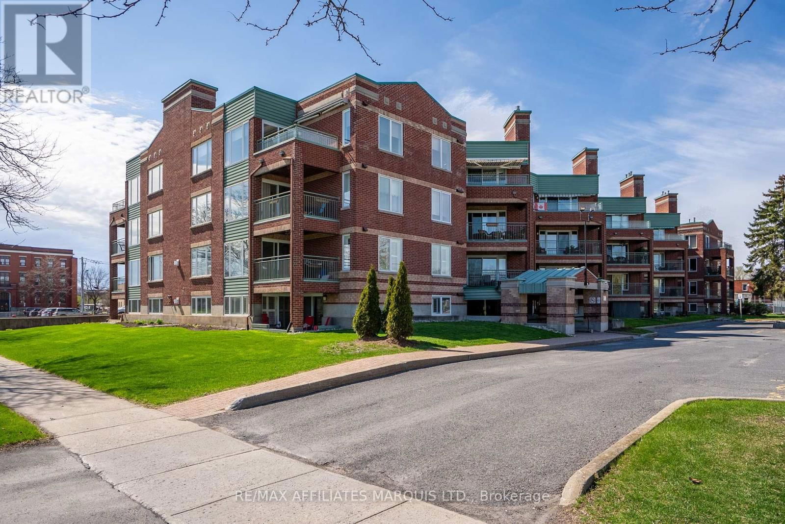 108 - 121 WATER STREET WEST Image 1