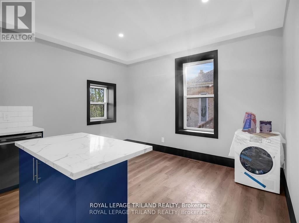 54 STANLEY STREET Image 11