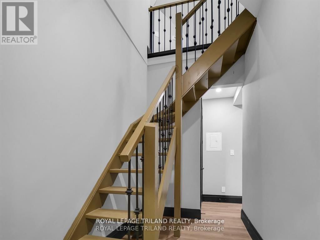 54 STANLEY STREET Image 24