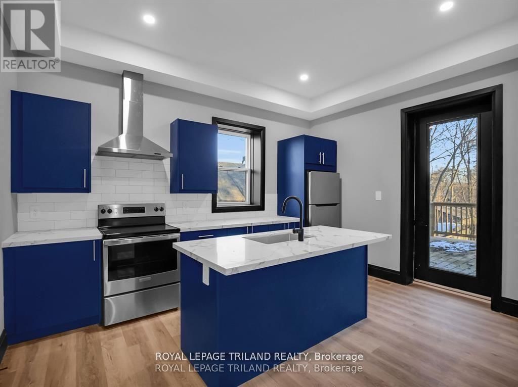 54 STANLEY STREET Image 25