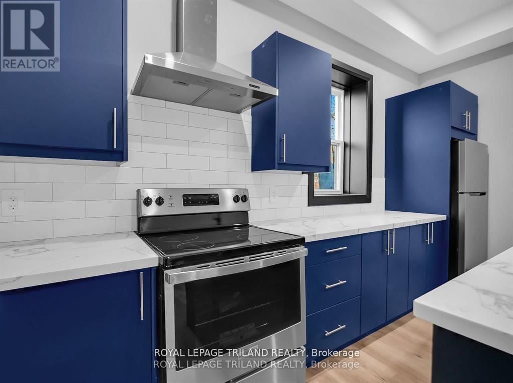 54 STANLEY STREET Image 26