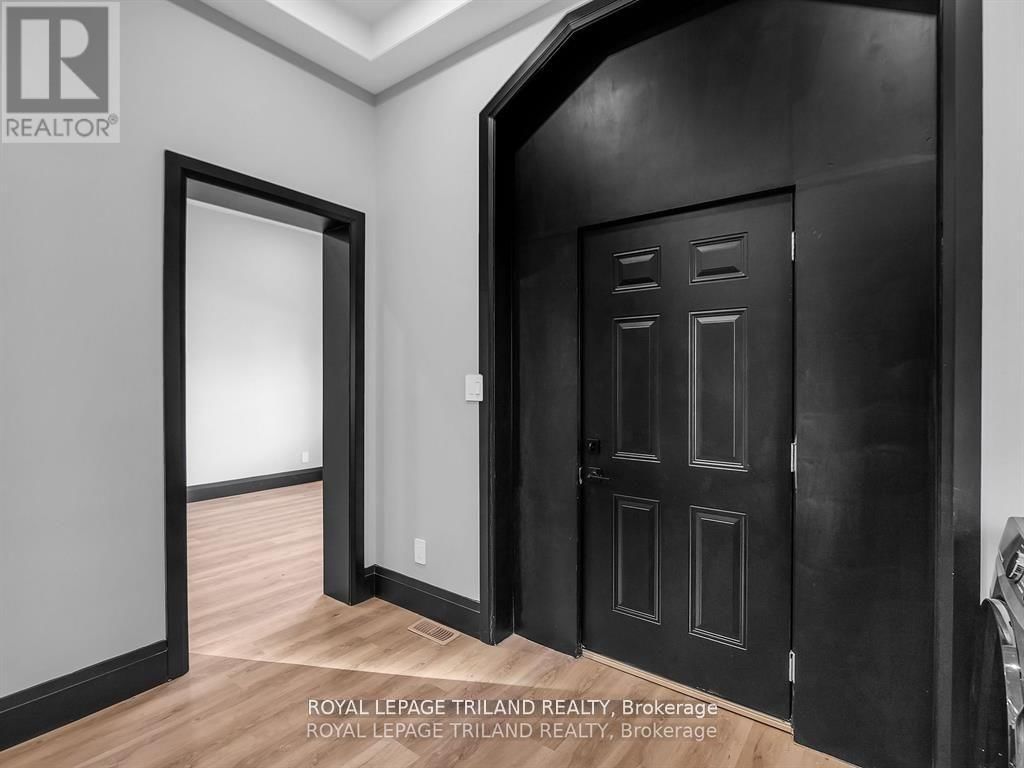54 STANLEY STREET Image 3