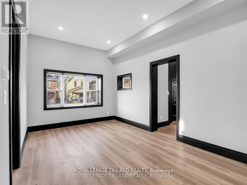 54 STANLEY STREET Image 7