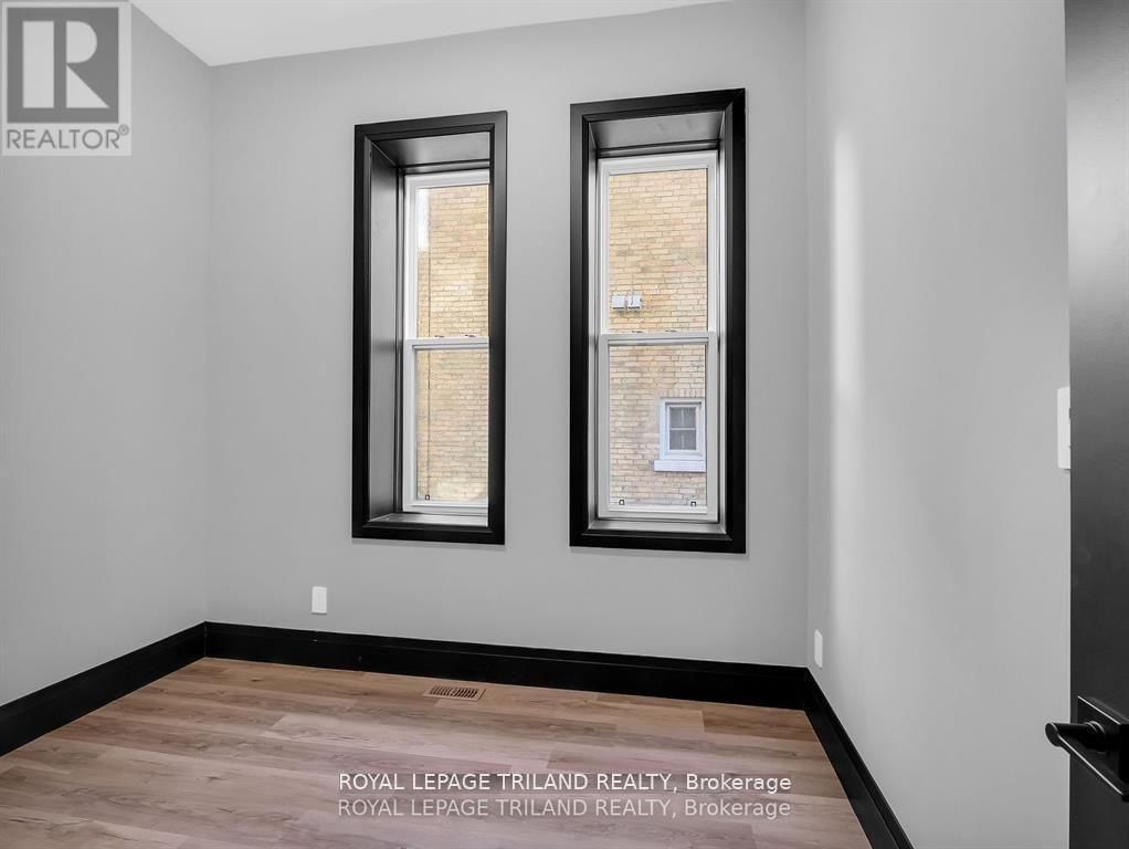 54 STANLEY STREET Image 9