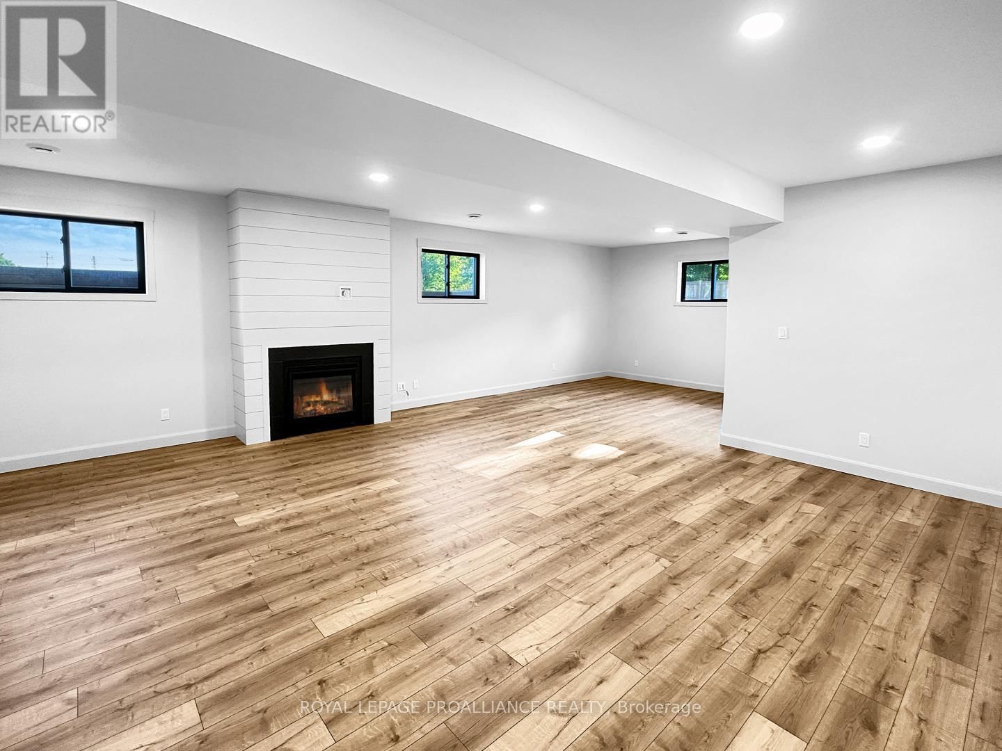 37 DEERVIEW DRIVE Image 27