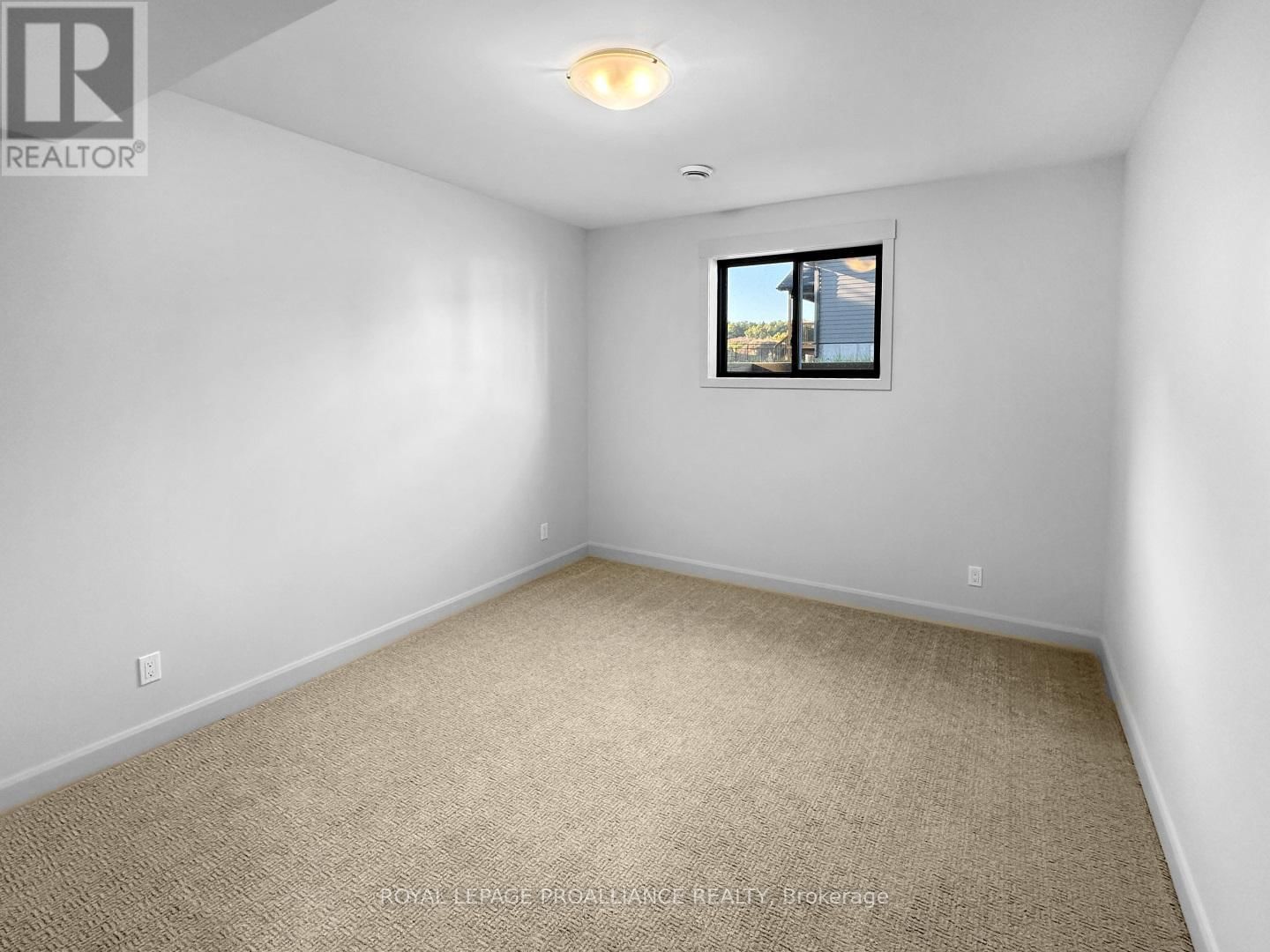 37 DEERVIEW DRIVE Image 32