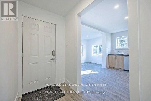 241 RIDOUT STREET SOUTH Image 11