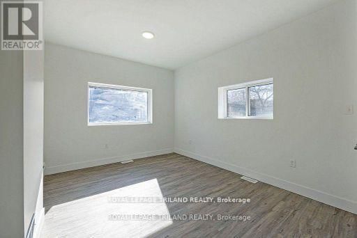 241 RIDOUT STREET SOUTH Image 13