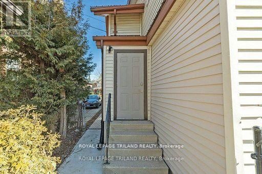 241 RIDOUT STREET SOUTH Image 29