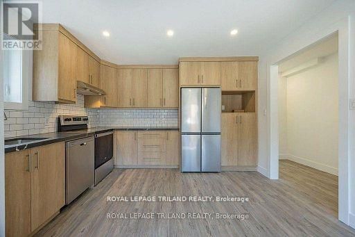 241 RIDOUT STREET SOUTH Image 9