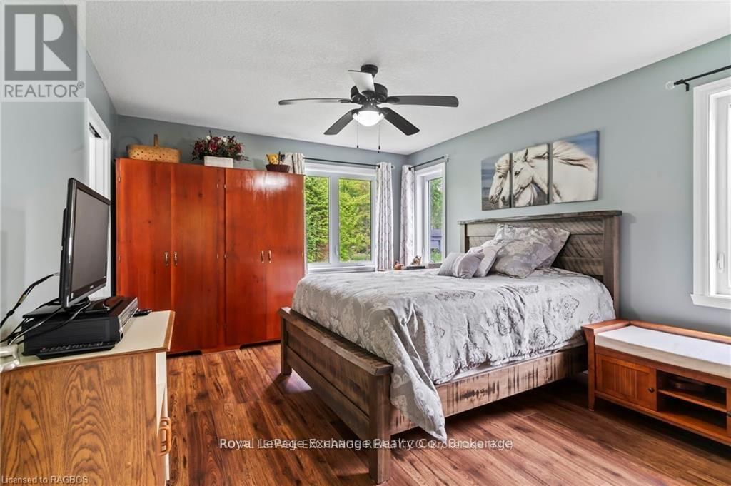 615 CAYUGA CRESCENT Image 15
