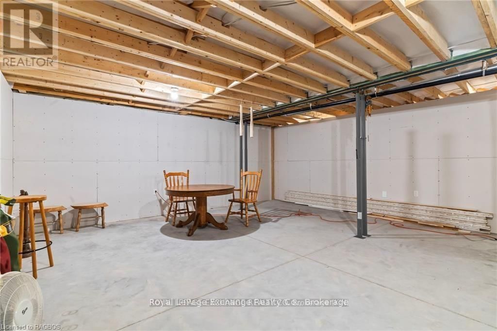 615 CAYUGA CRESCENT Image 20