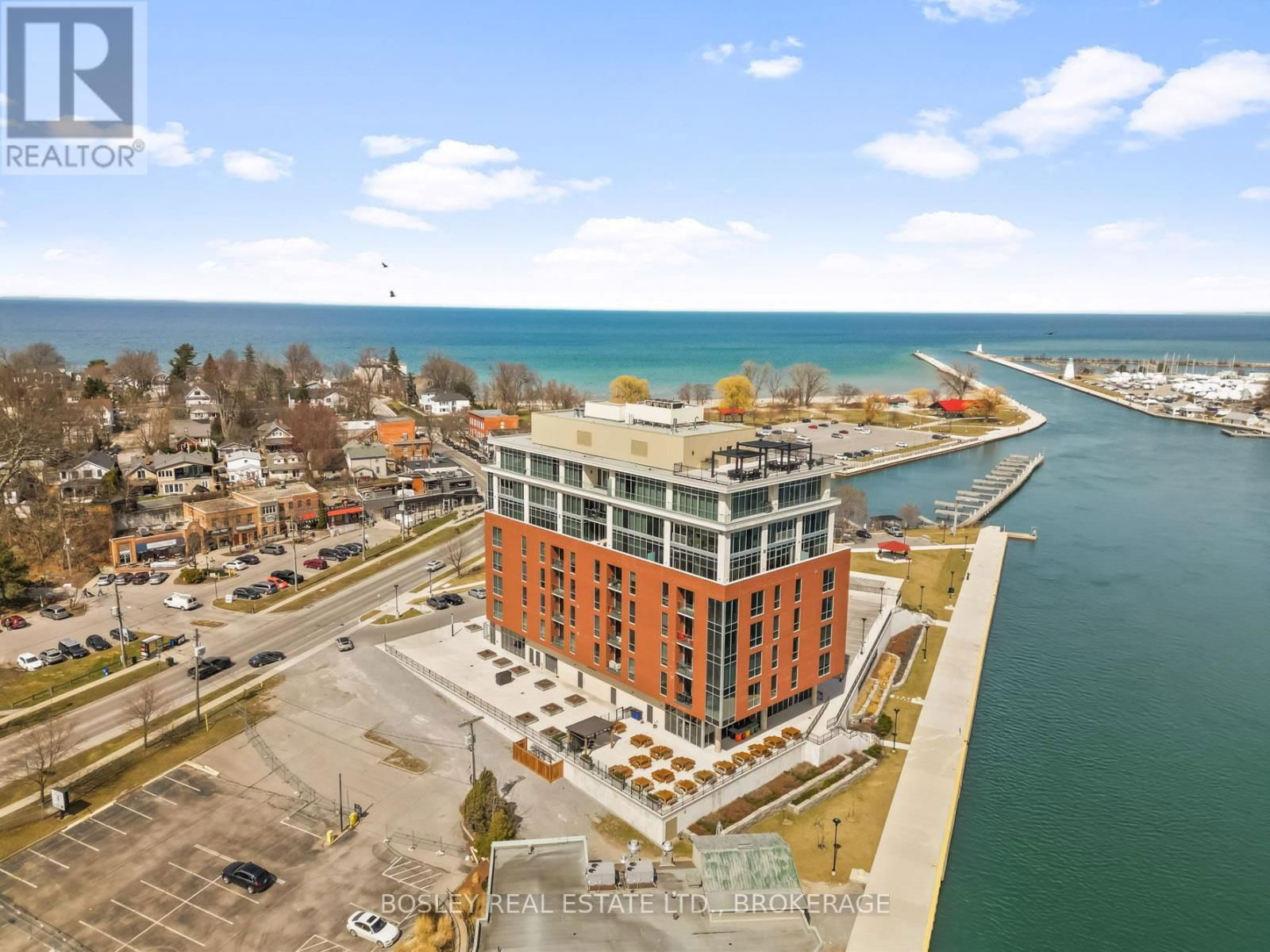 407 - 57 LAKEPORT ROAD Image 1