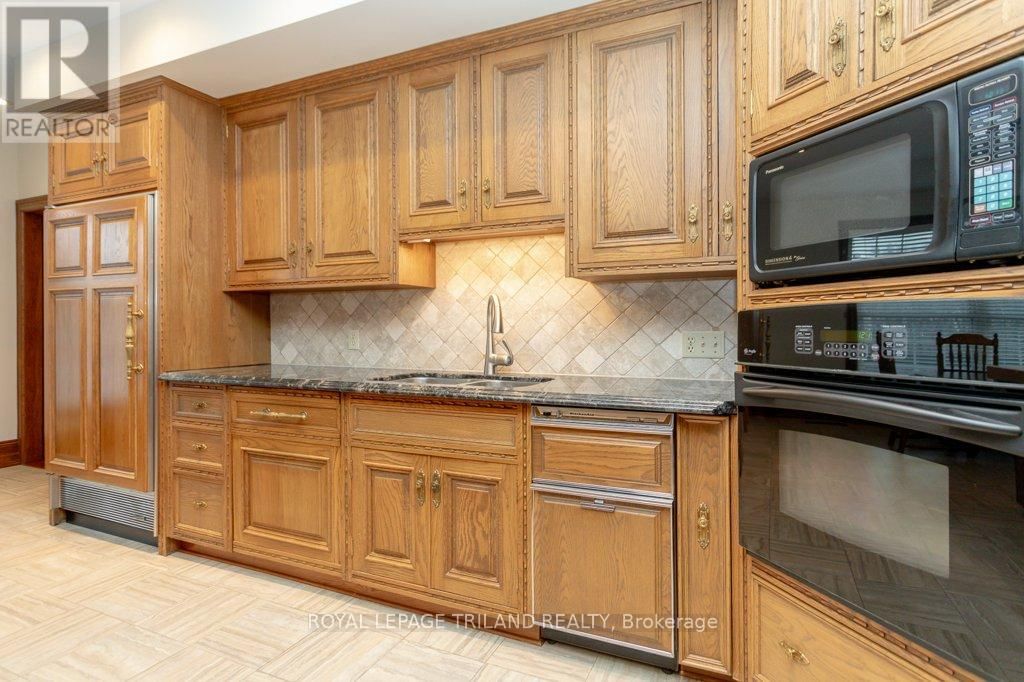 2643 OLD VICTORIA ROAD Image 23