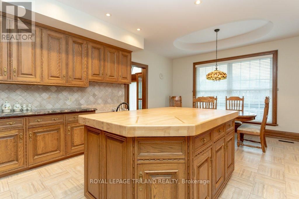 2643 OLD VICTORIA ROAD Image 27
