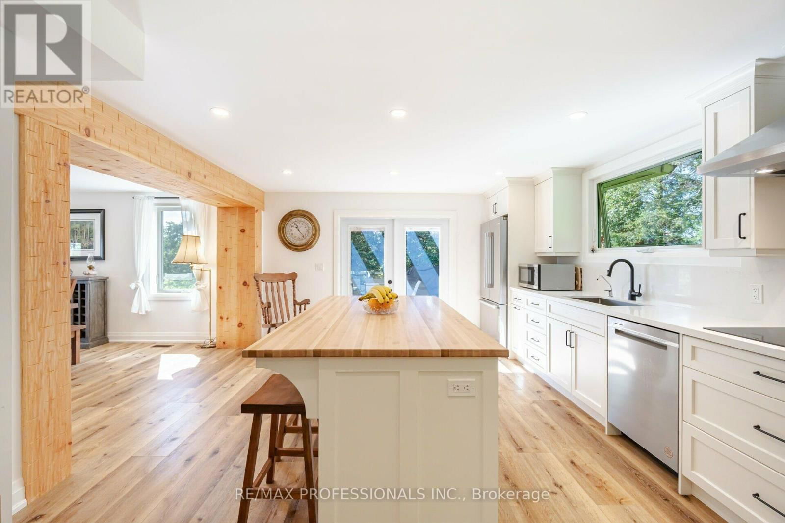 135850 9TH LINE Image 12