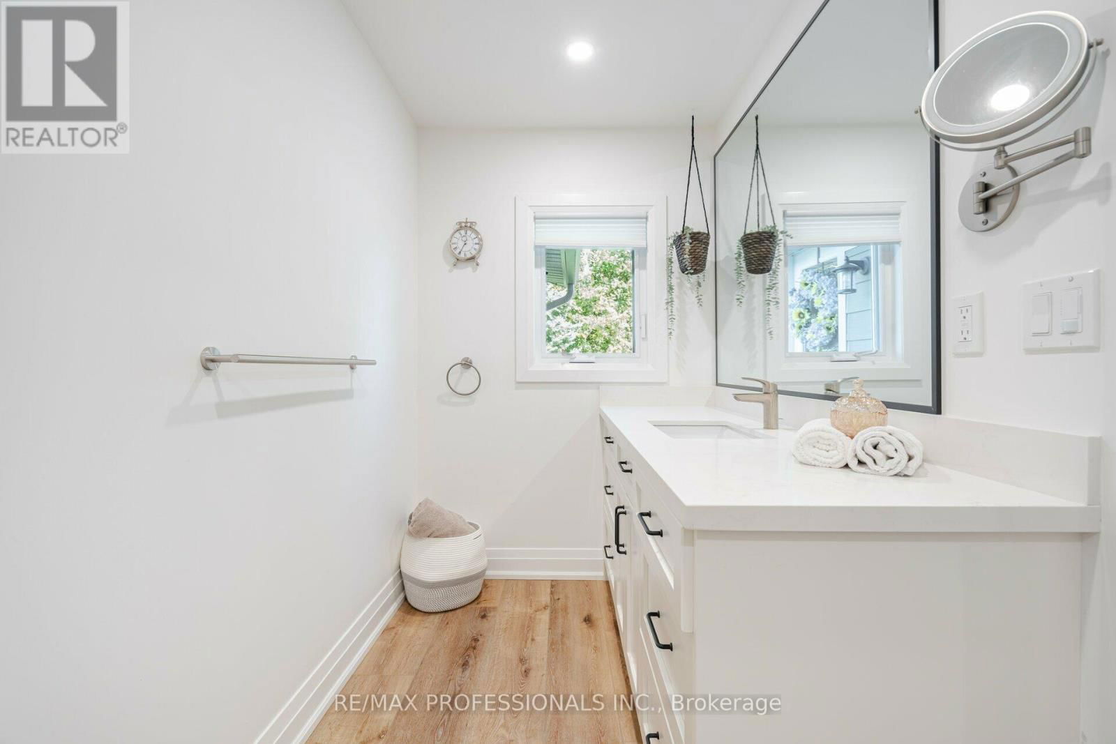 135850 9TH LINE Image 16