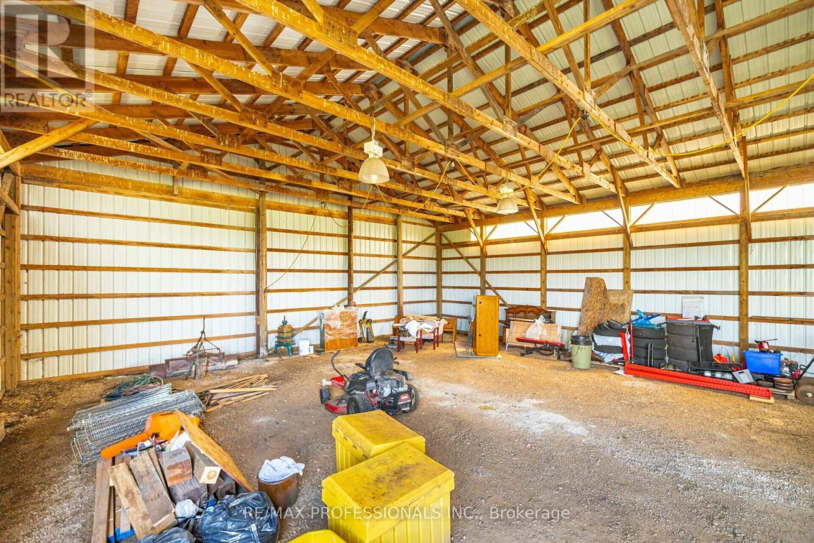 135850 9TH LINE Image 36
