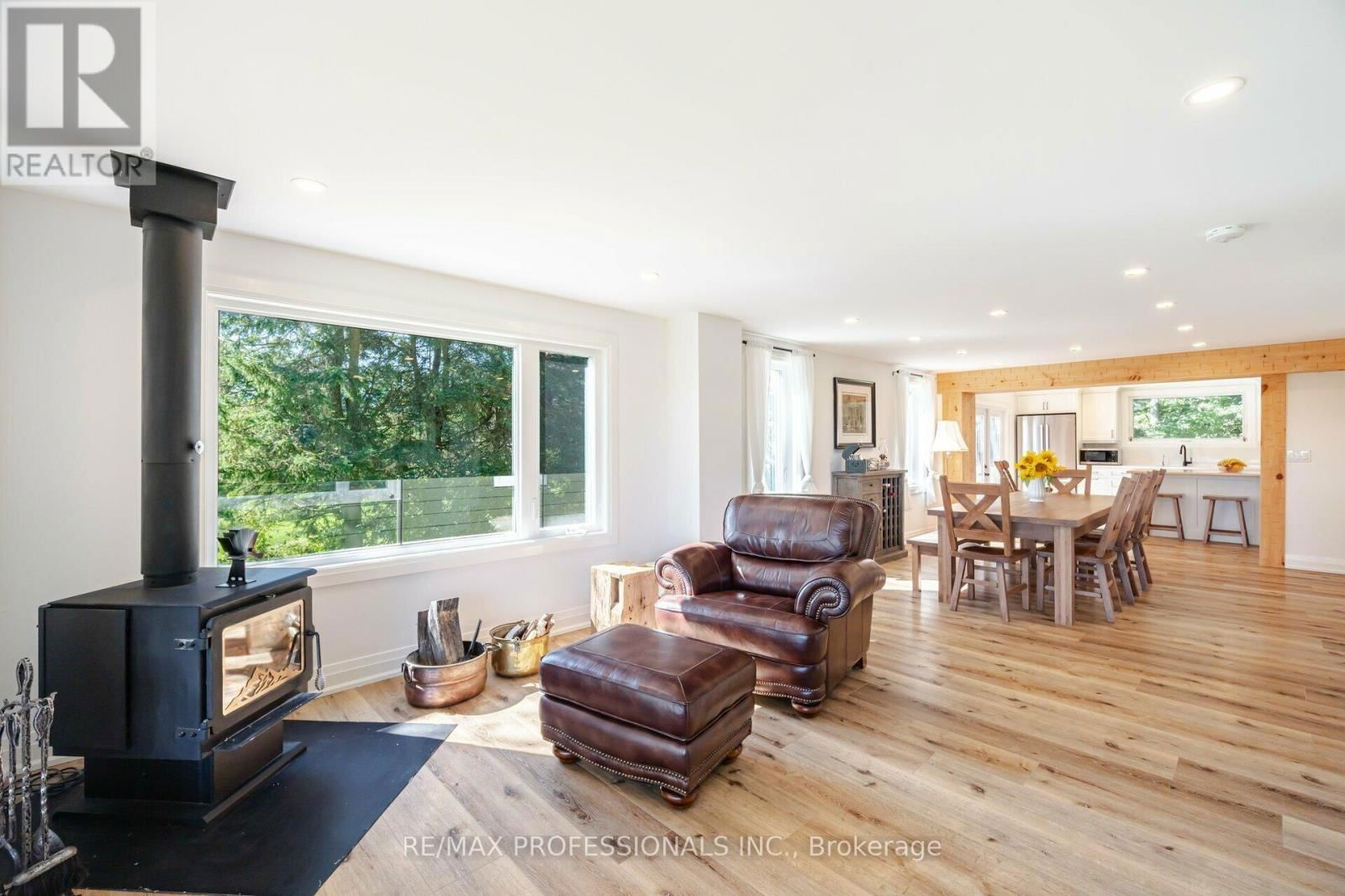 135850 9TH LINE Image 9