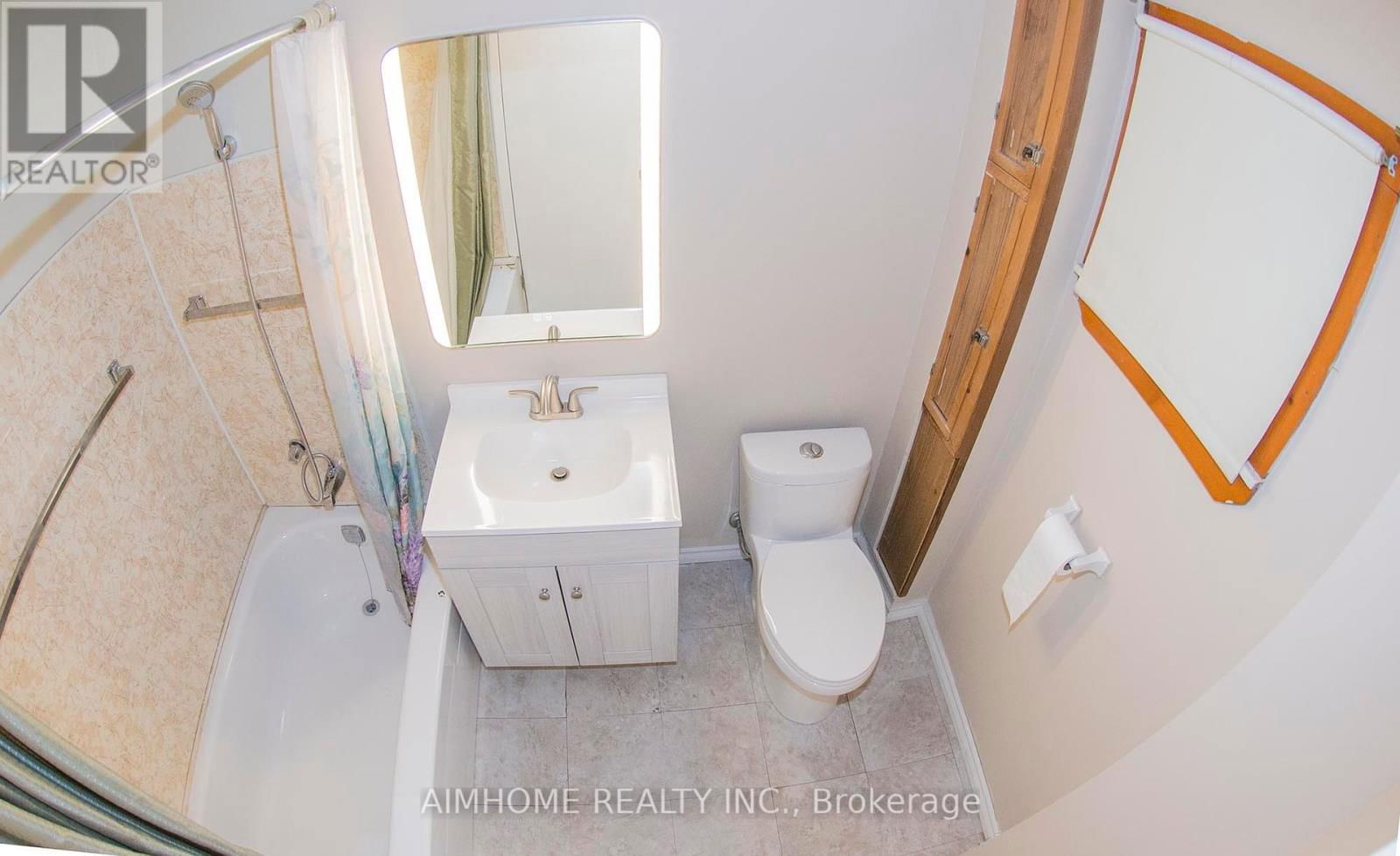 160 IVON AVENUE Image 7
