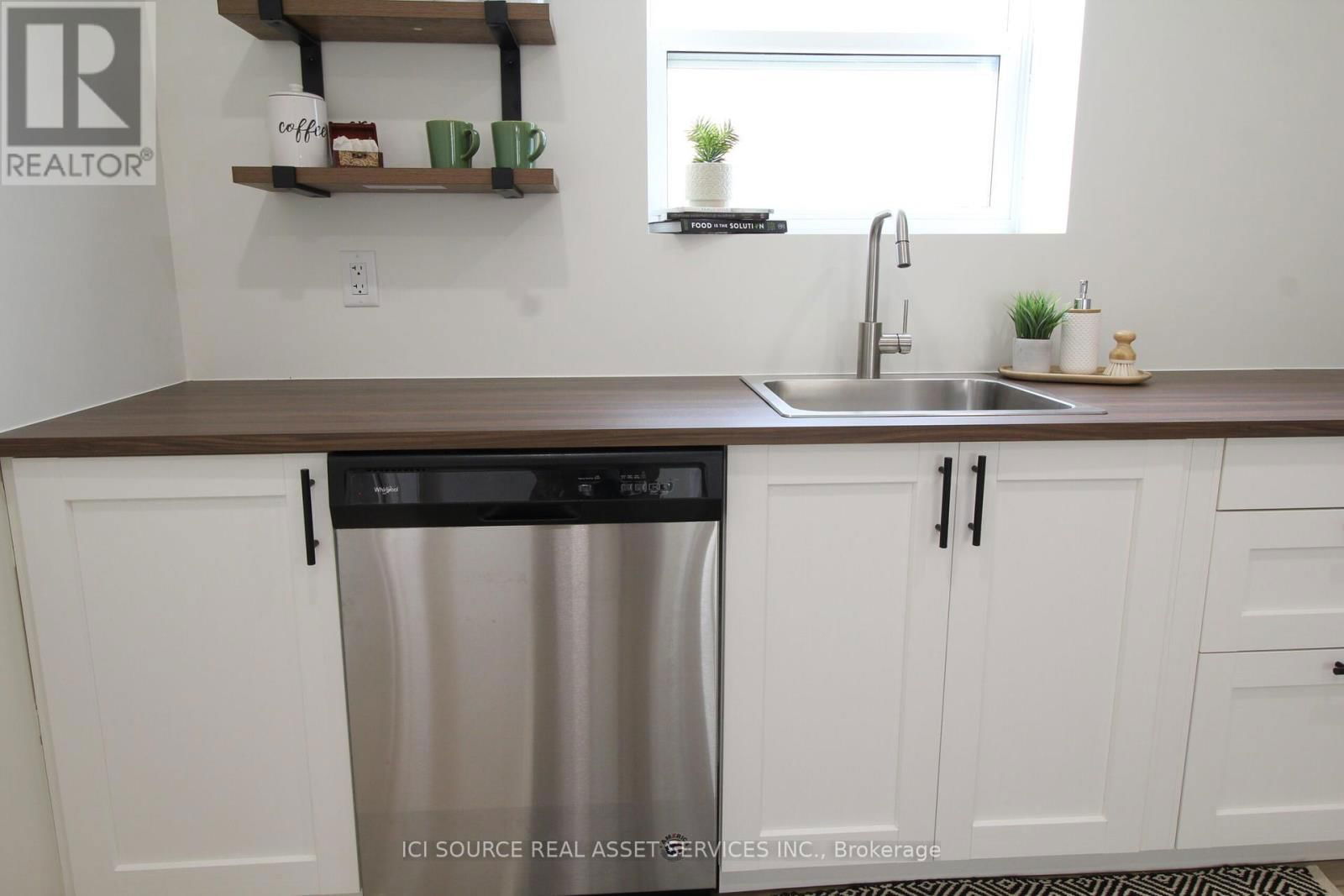 Unit 6 - 2 TALBOT STREET SOUTH Image 3