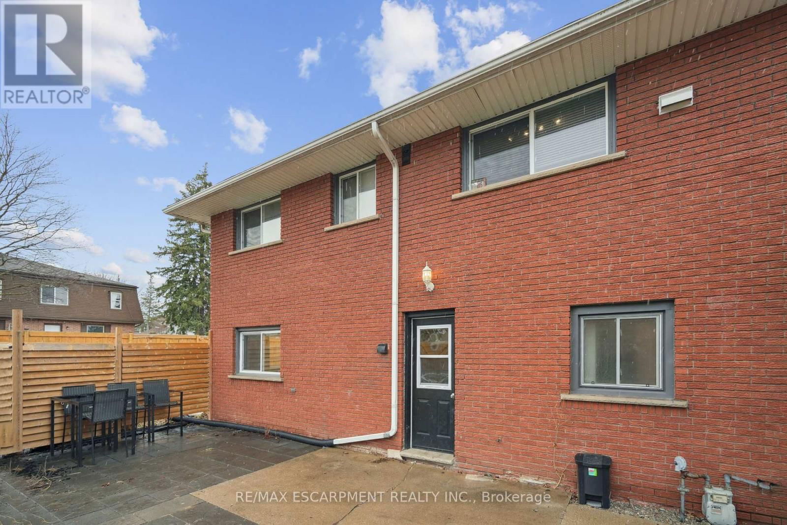 Lower Unit - 80 EAST STREET Image 24