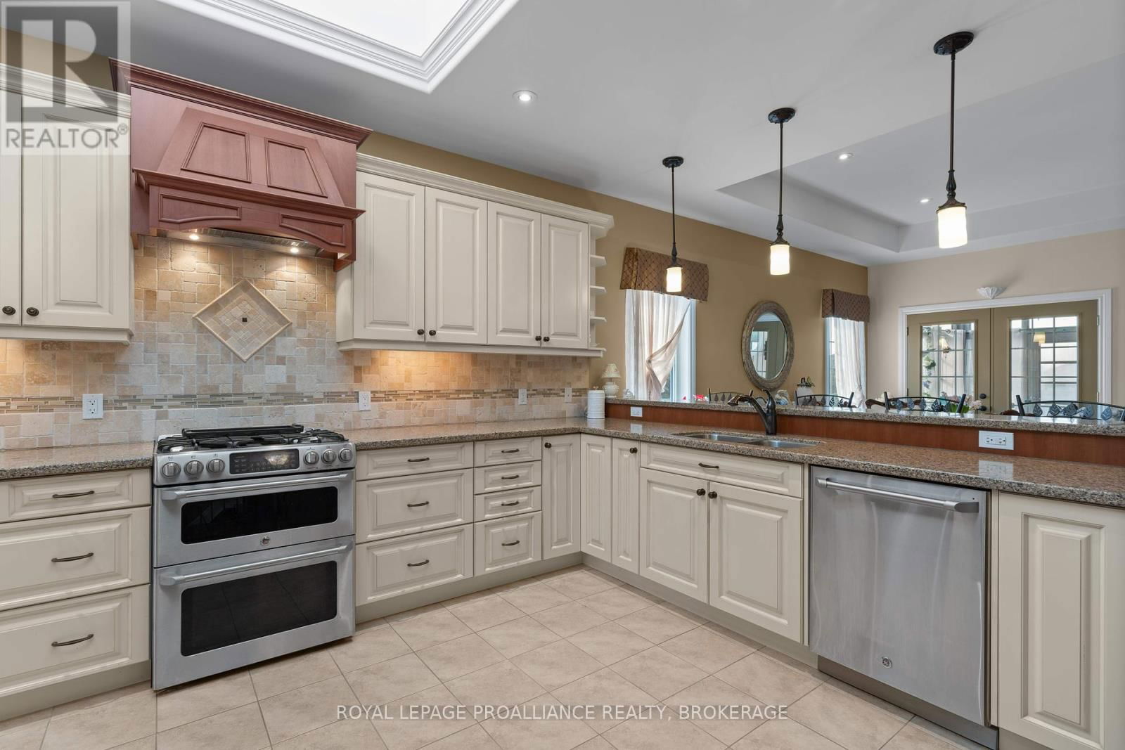 102 BLAKELY STREET Image 11