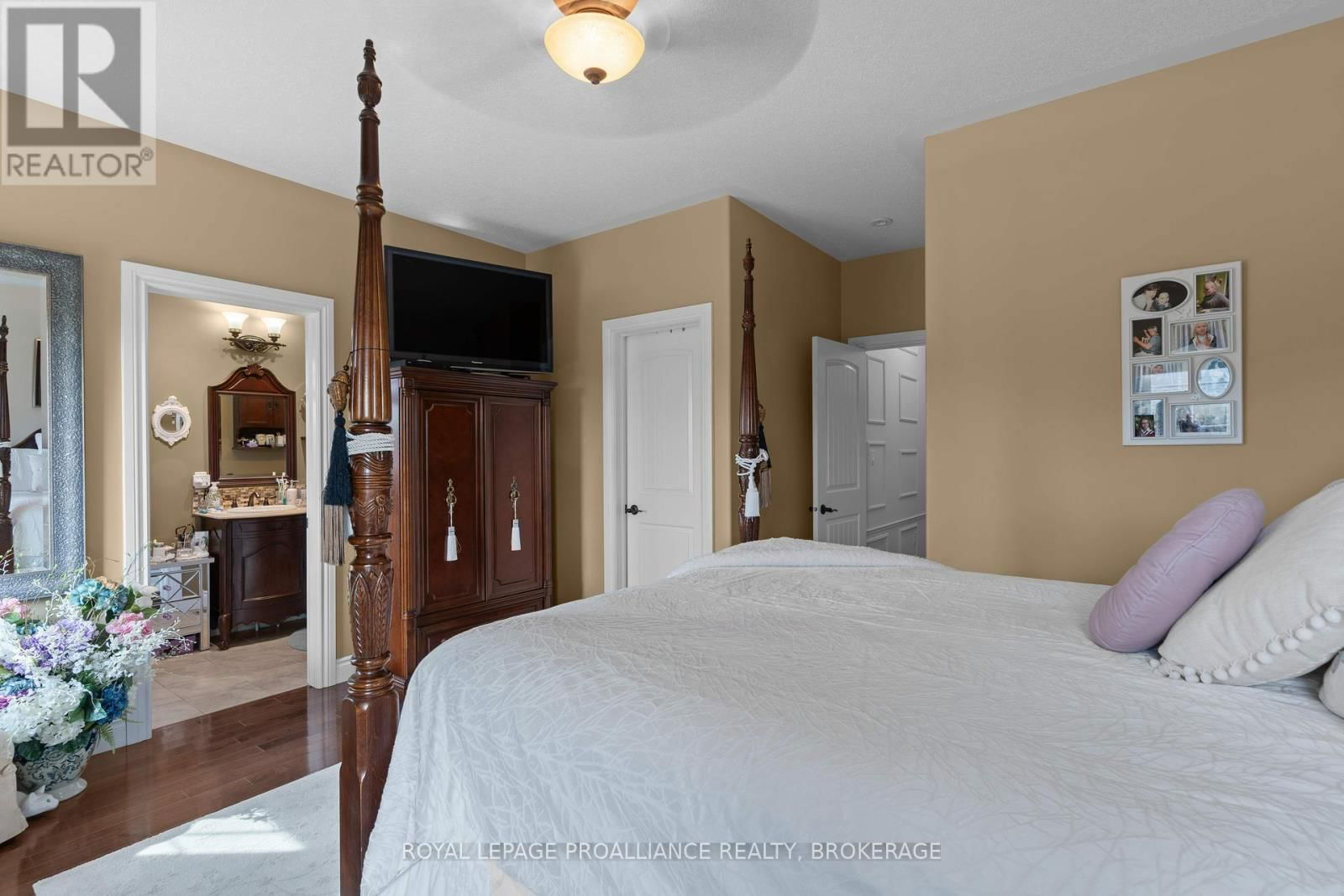 102 BLAKELY STREET Image 26