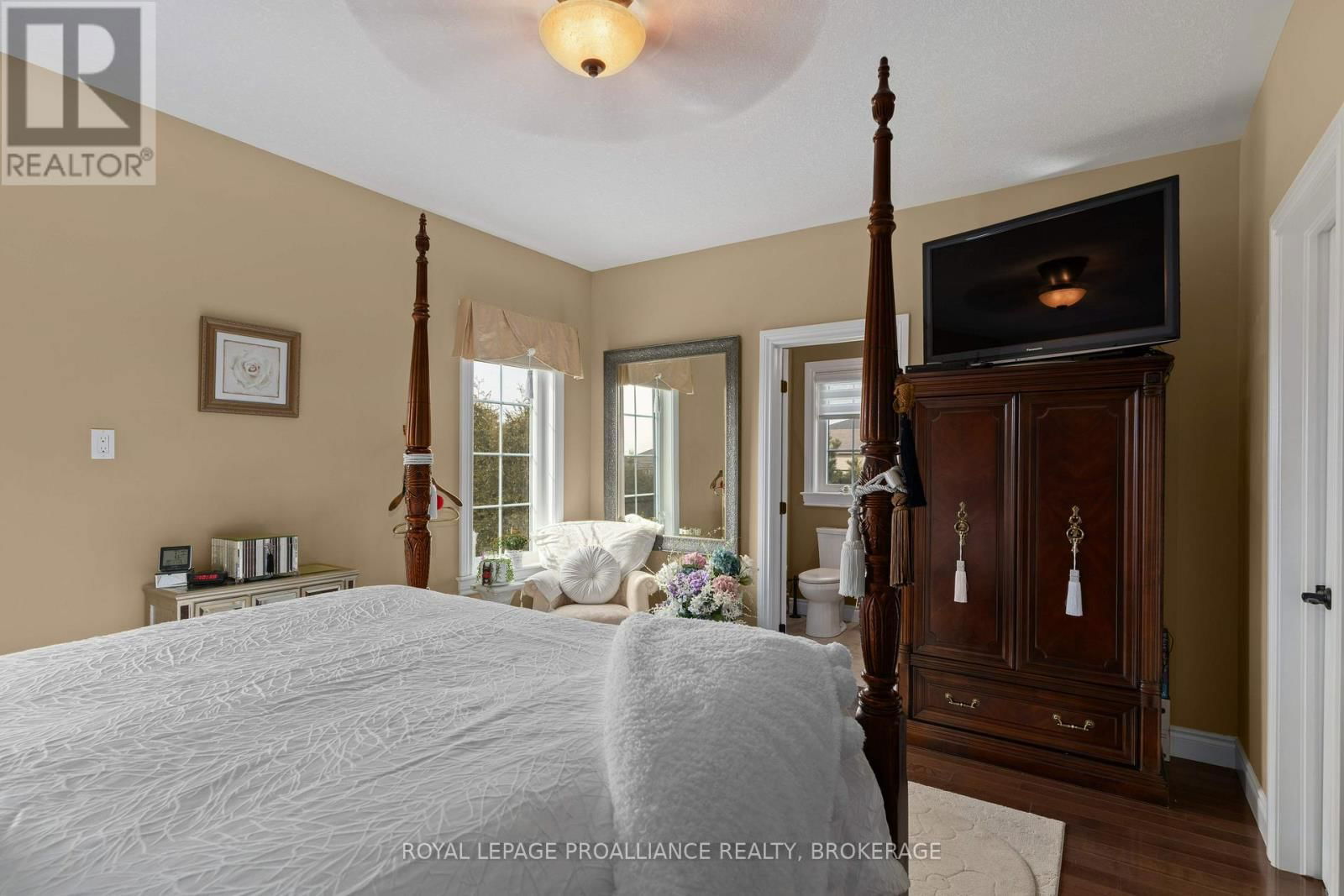 102 BLAKELY STREET Image 27