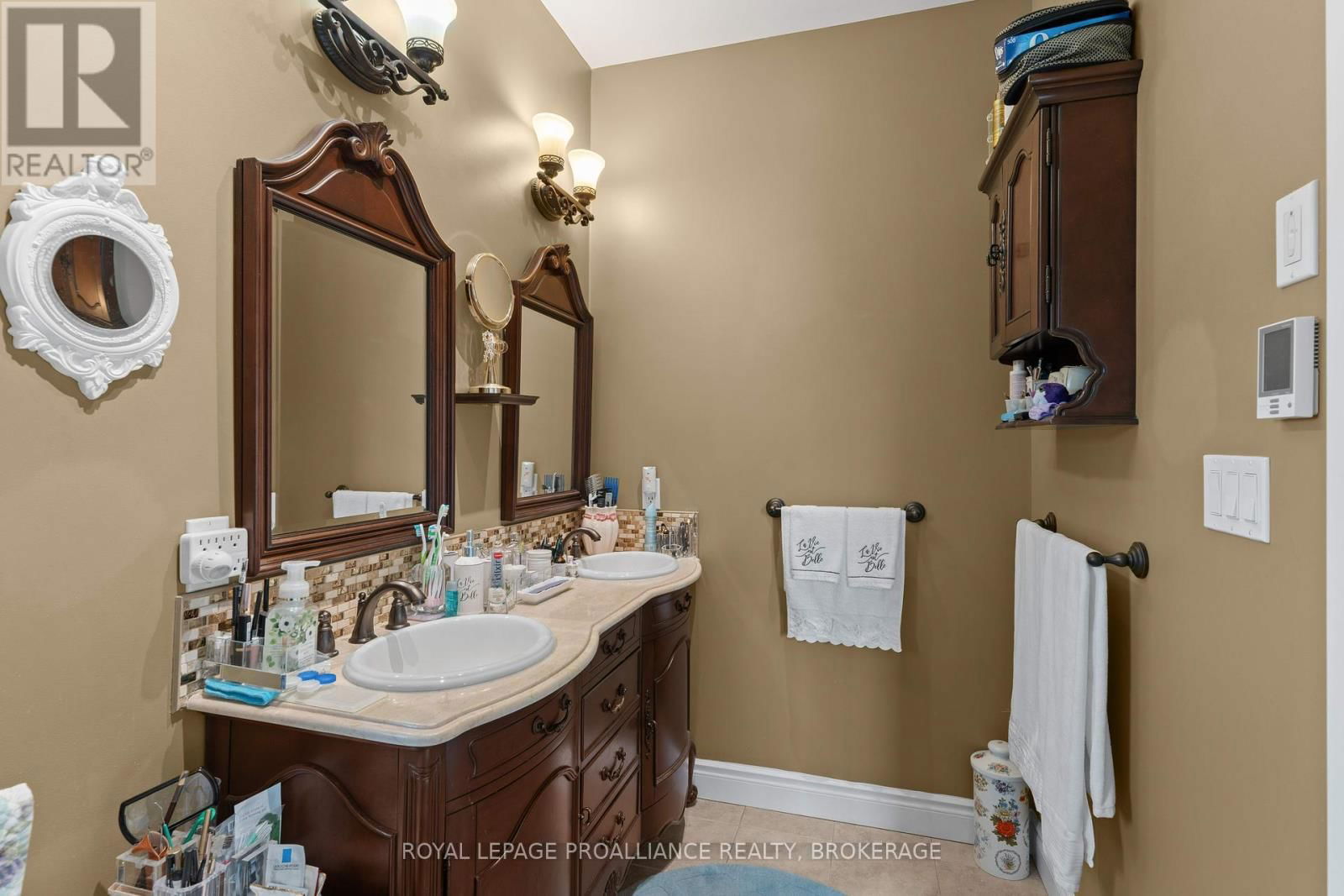 102 BLAKELY STREET Image 28