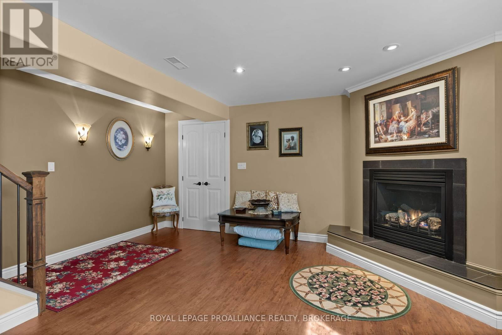 102 BLAKELY STREET Image 30