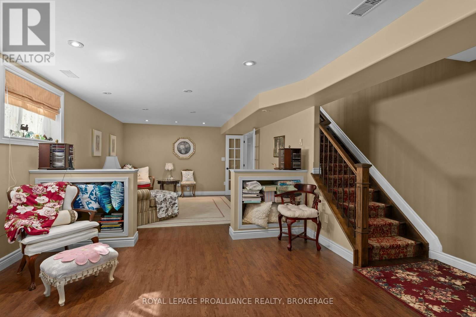 102 BLAKELY STREET Image 32