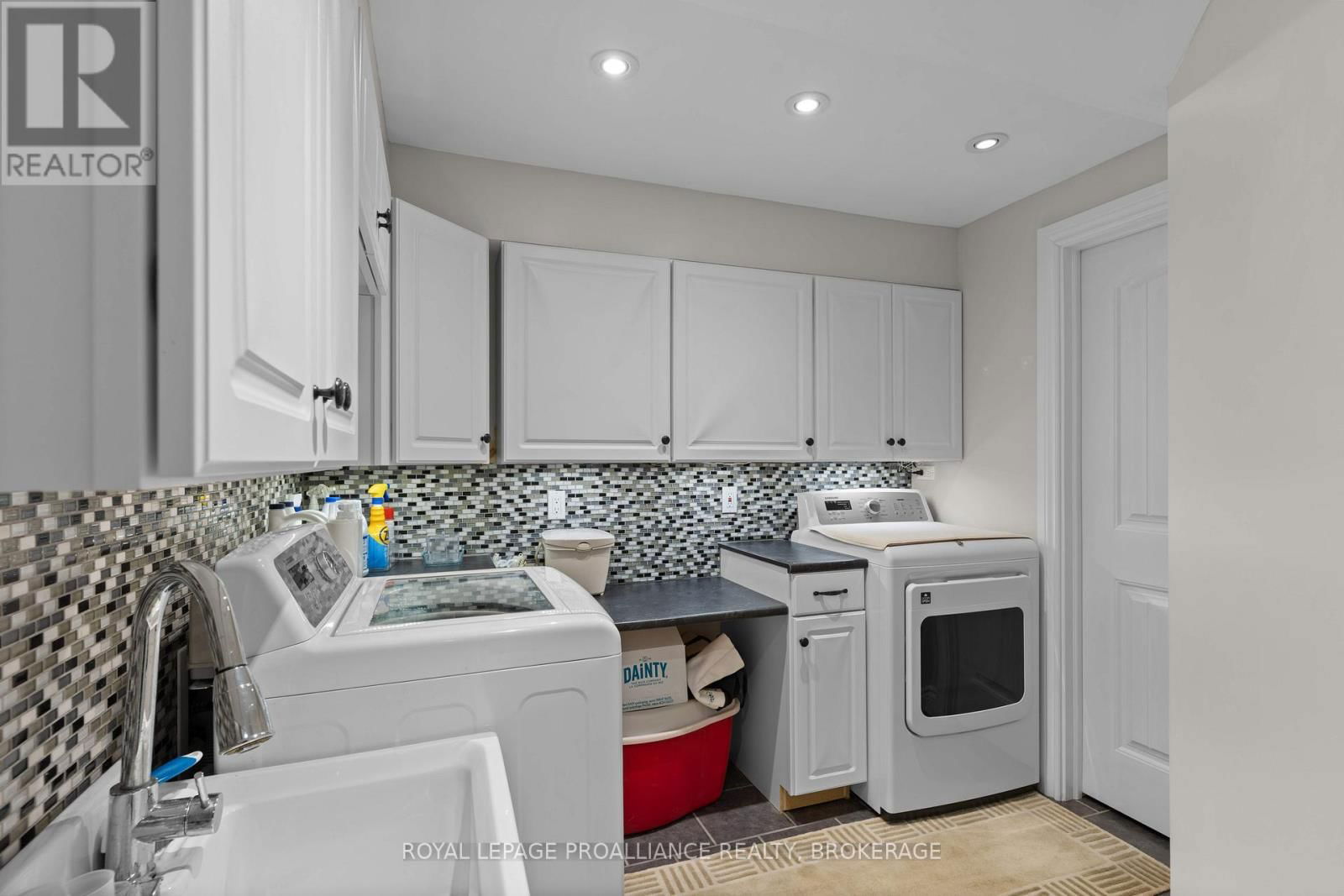 102 BLAKELY STREET Image 36