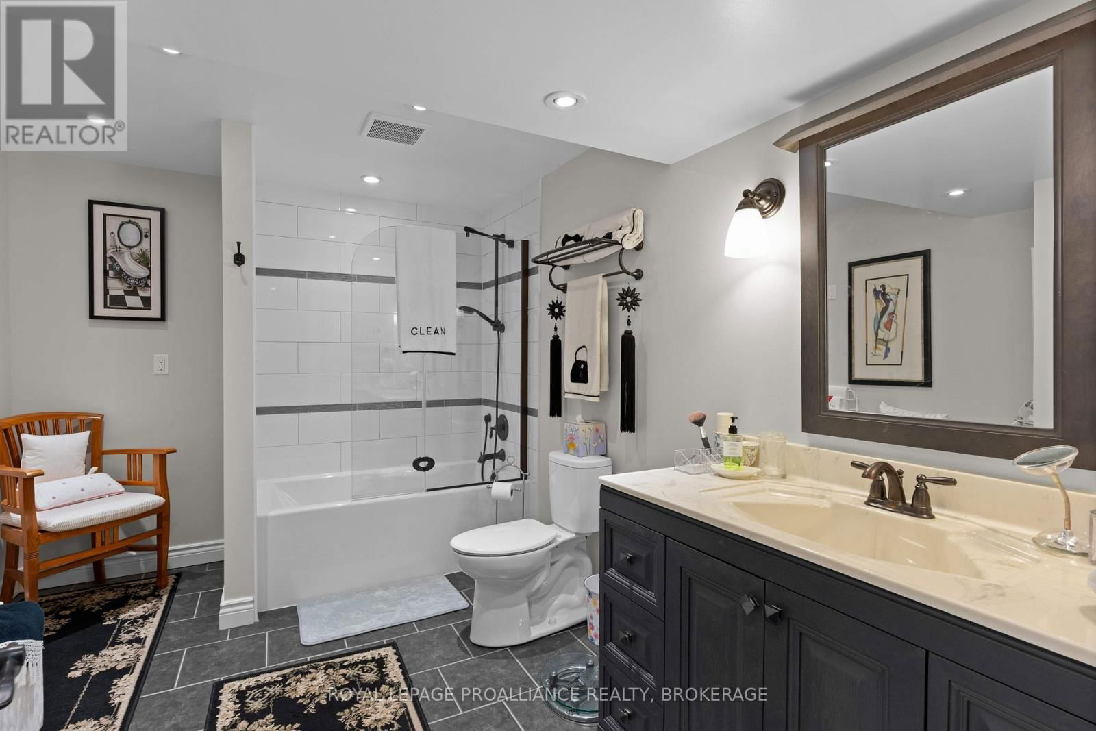 102 BLAKELY STREET Image 38