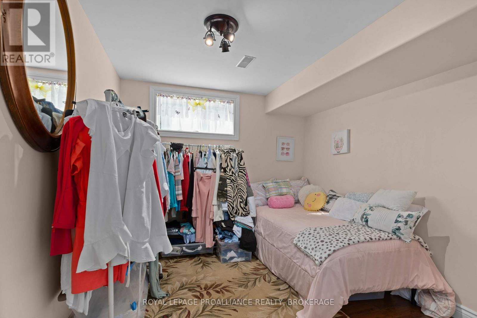 102 BLAKELY STREET Image 40