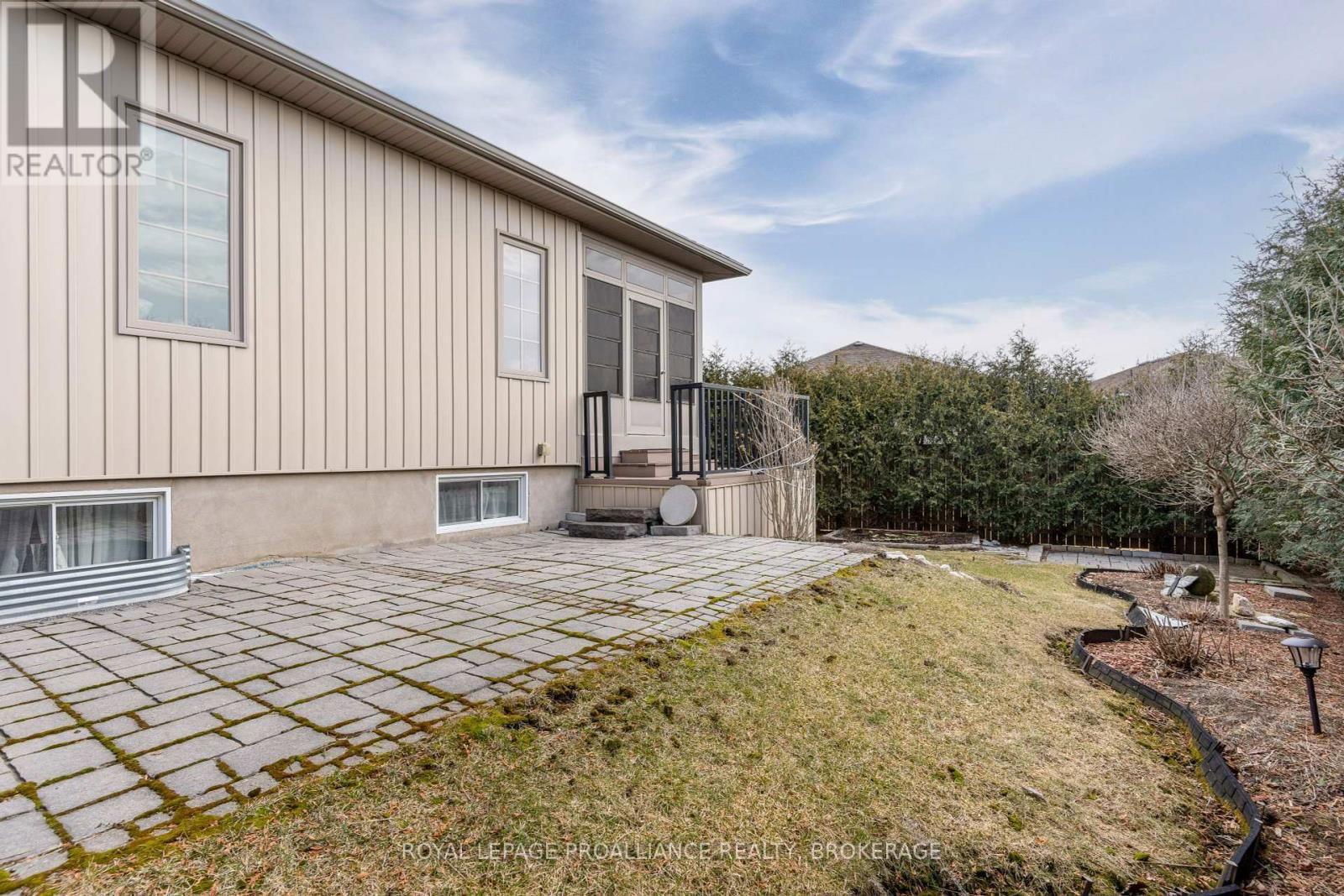 102 BLAKELY STREET Image 44