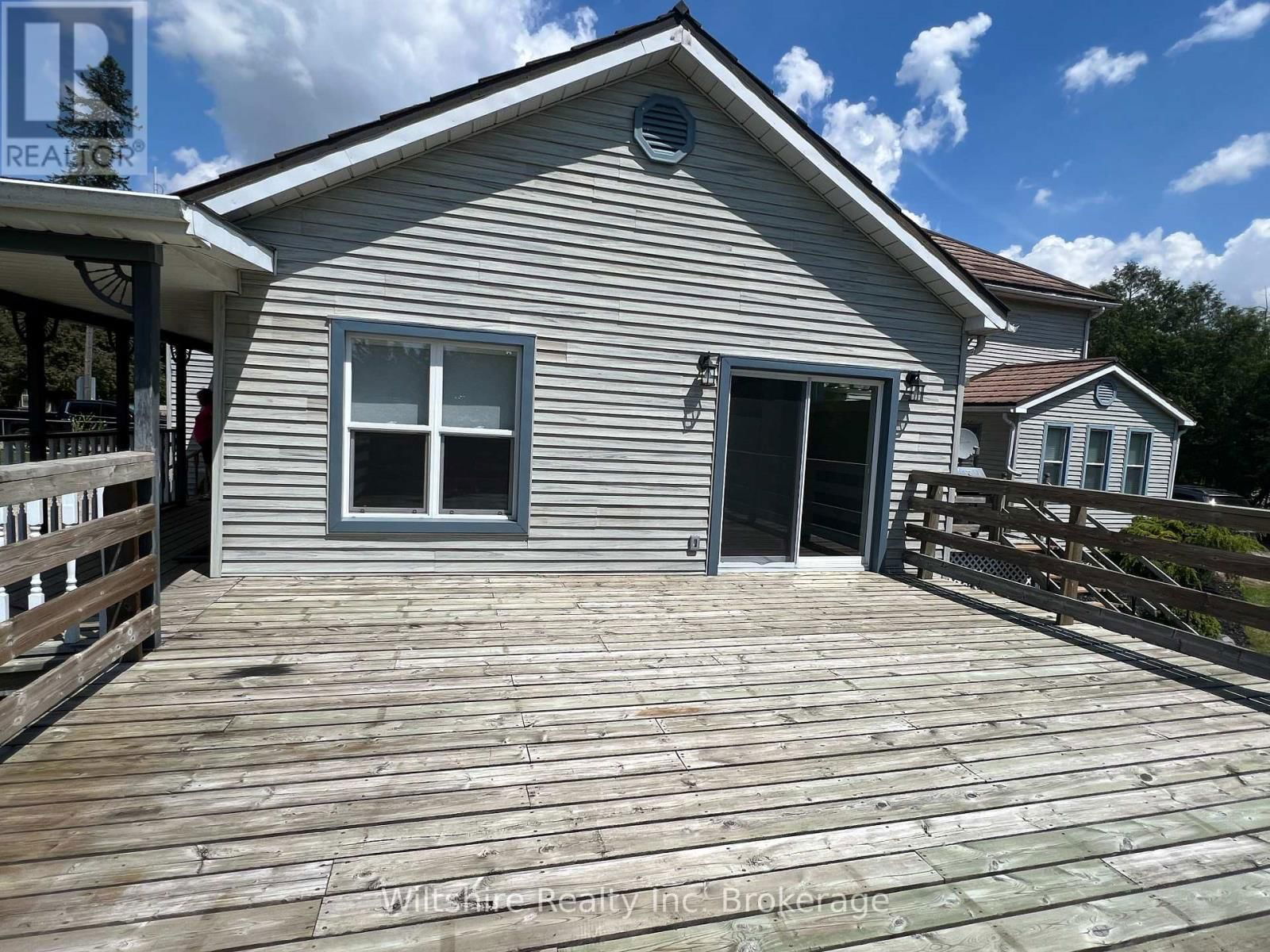 407 MAIN STREET EAST Image 12
