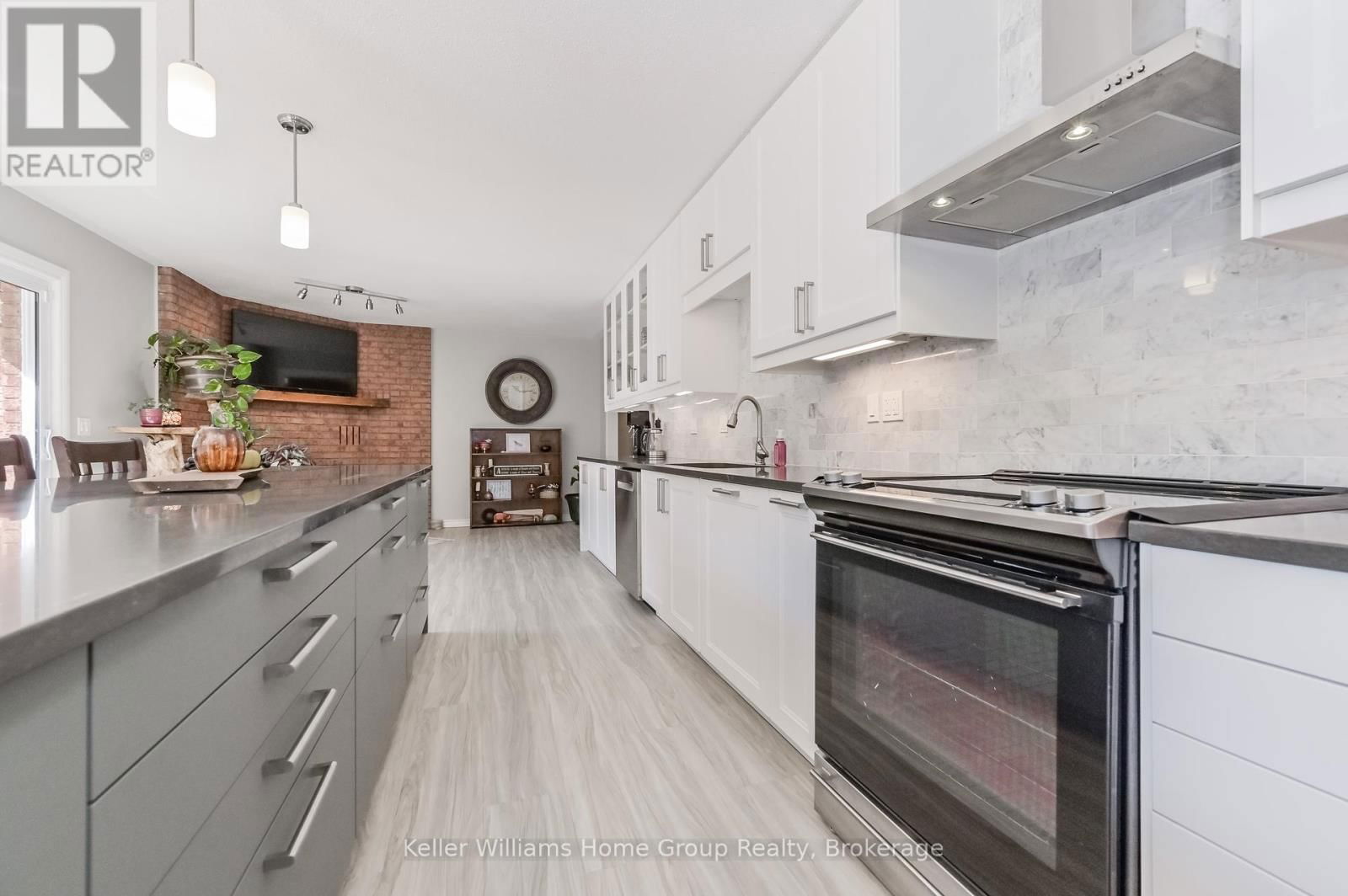 840 ST GEORGE STREET EAST Image 16