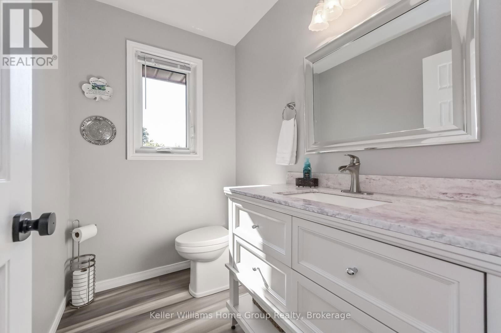 840 ST GEORGE STREET EAST Image 21