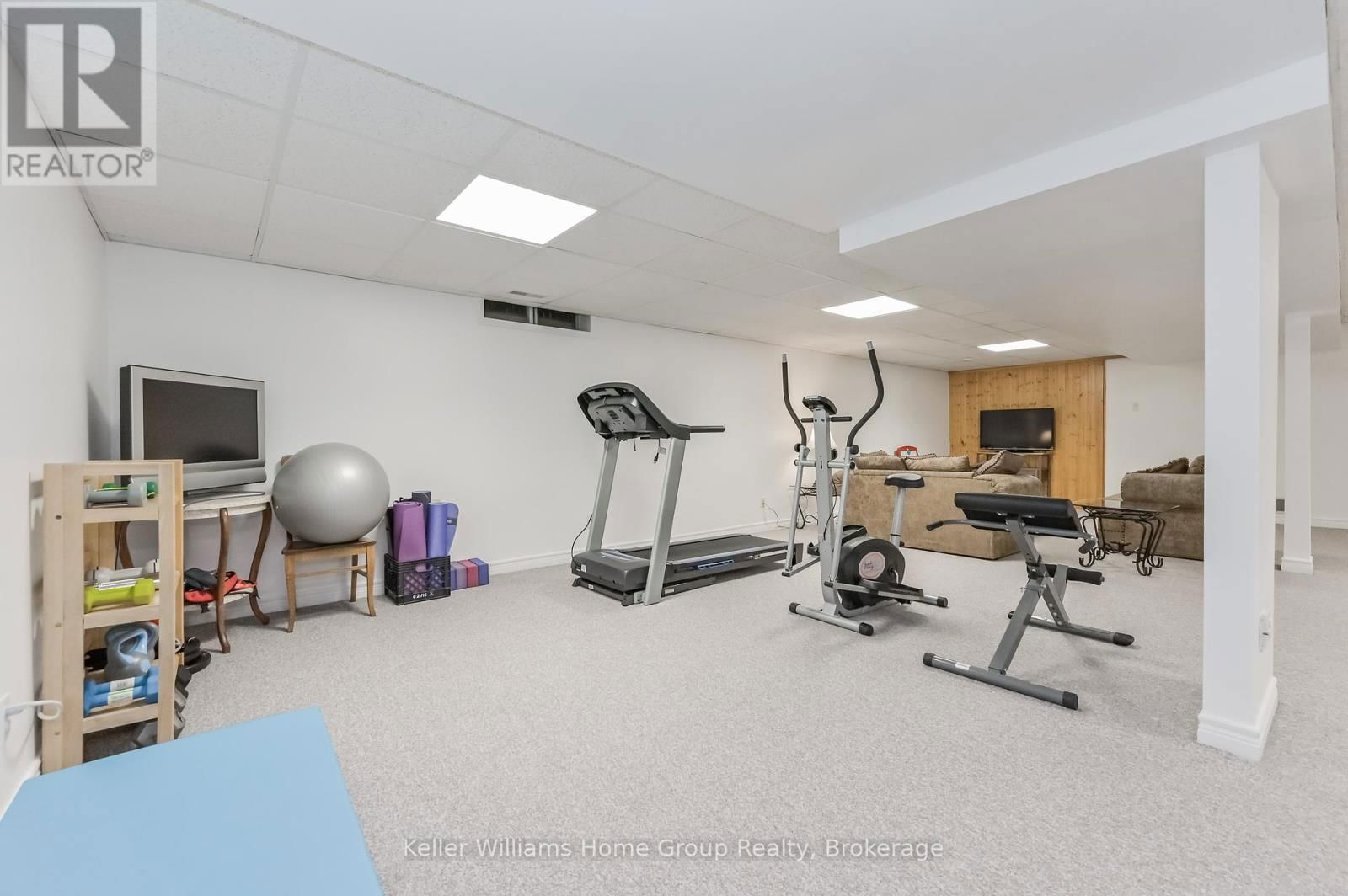 840 ST GEORGE STREET EAST Image 33