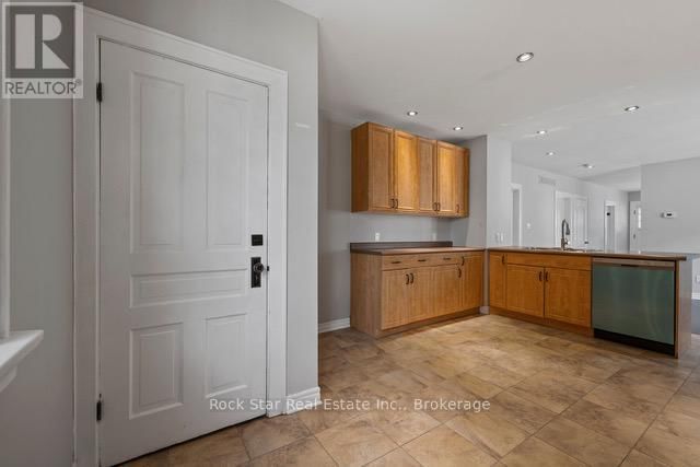 225 CHAFFEY STREET Image 18