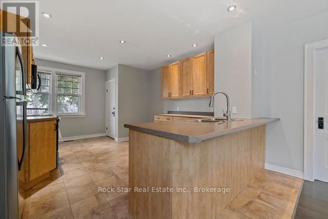 225 CHAFFEY STREET Image 19