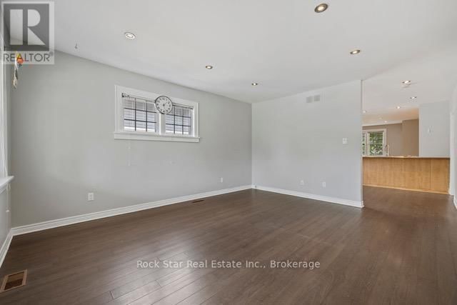 225 CHAFFEY STREET Image 21